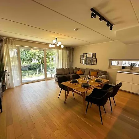 3 Bedroom In Kalamaja With Free Parking And Balcony 탈린